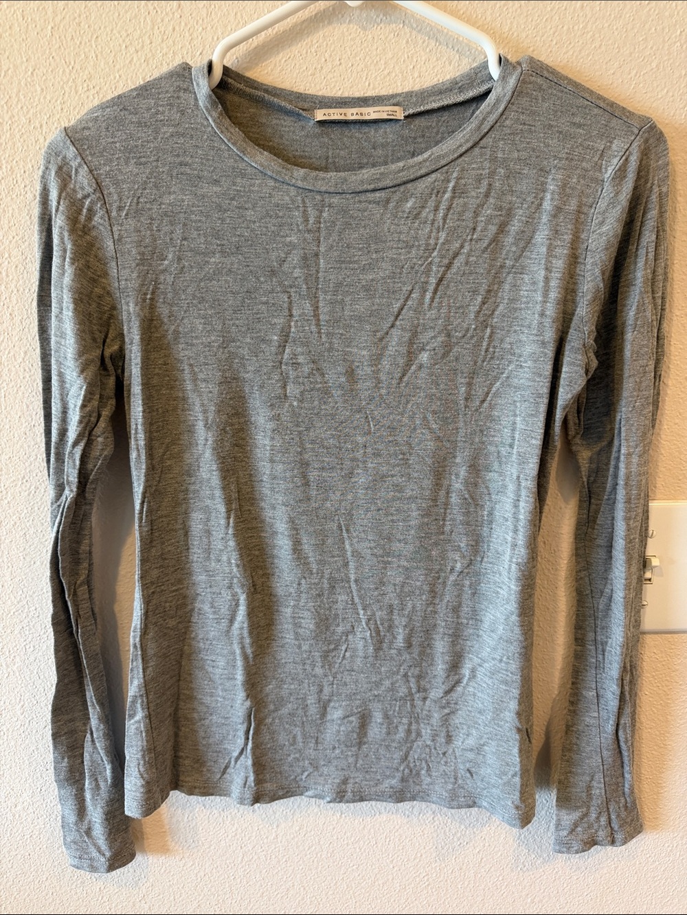 Active Basic Gray Long Sleeve Shirt